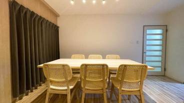 客室内のダイニングエリア / 34