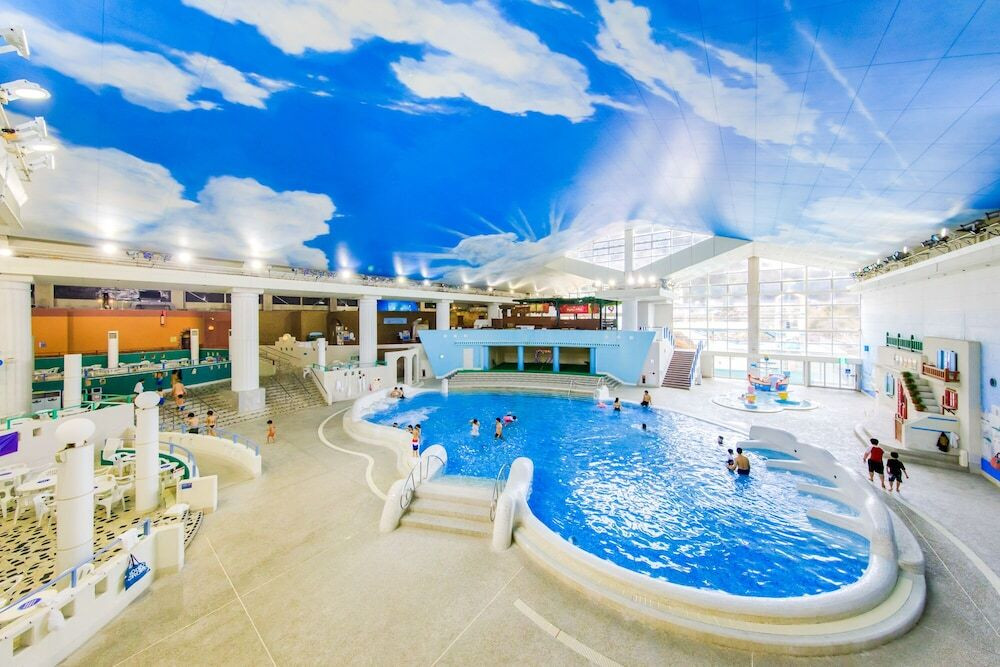 温泉プールで遊び放題！撮影OKなプールで思い出作りを4065554