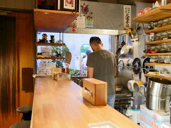 「スパイスチャンバー」内観 1096236 店内の様子