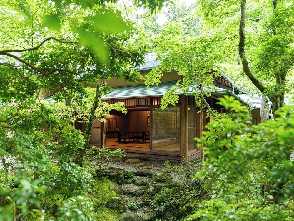 約6000坪の敷地にわずか14室。静けさに包まれた高級宿3656650