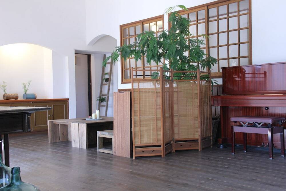 ロビーラウンジ