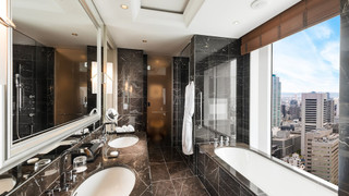 スイート ダブルベッド 2 台