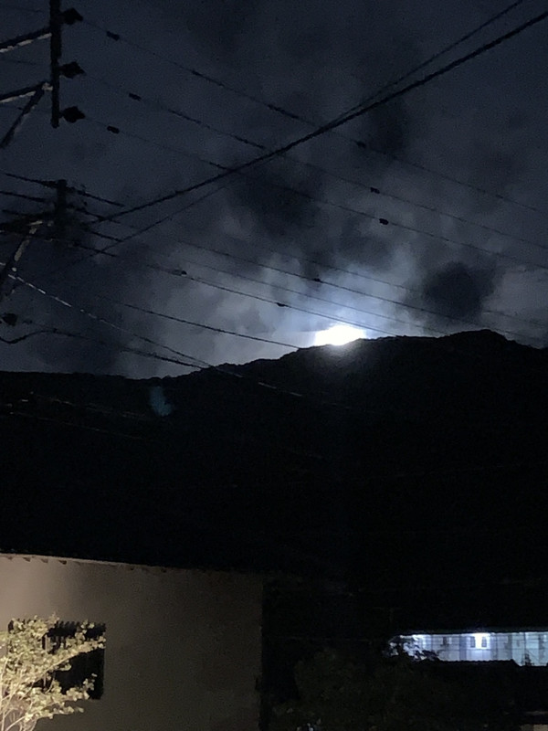 由布岳方向から覗く月光