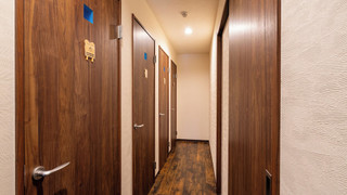 ファミリールーム 共用バスルーム (大人5名)