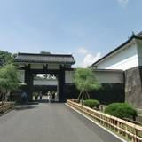 皇居東御苑（コウキョヒガシギョエン）