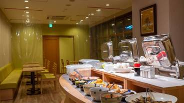 朝食スペース / 11