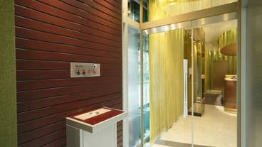 内部エントランス / 2