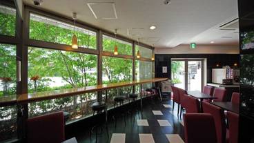 ロビーラウンジ / 4