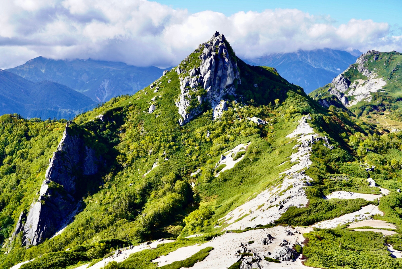 7.登山者を魅了する見どころがいっぱいの「蝶ヶ岳（ちょうがたけ）」4235653
