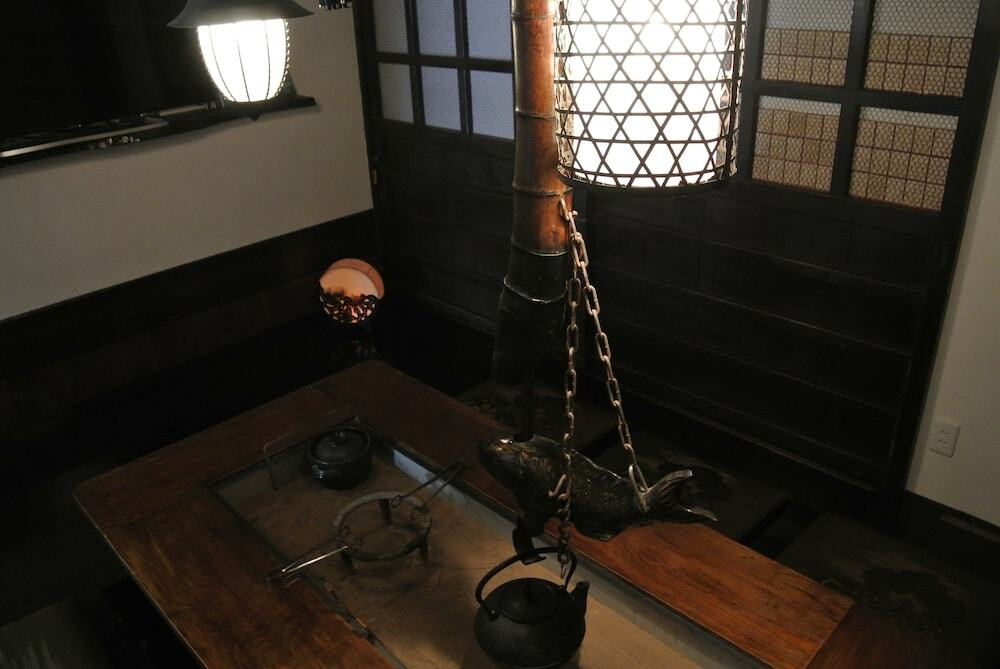 客室内のダイニングエリア