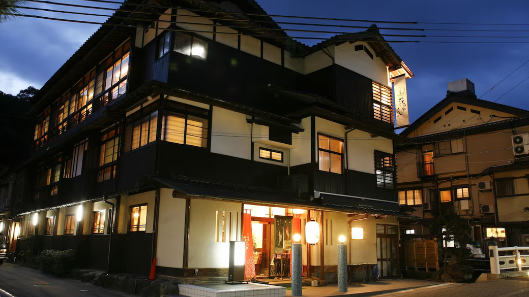 レトロ宿で温泉三昧
家族水入らずの1泊2日 / 1