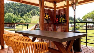 [レインドロップ] 雨粒型が可愛いテント (トイレ, シャワー付) 禁煙