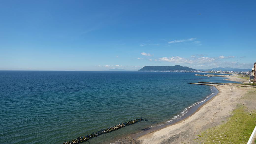 足湯から津軽海峡を / 2