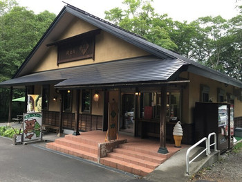 「戸隠奥社前食堂 なおすけ」外観 788098 外観
