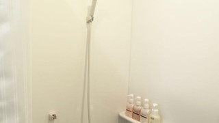 ダブルルーム 共用バスルーム