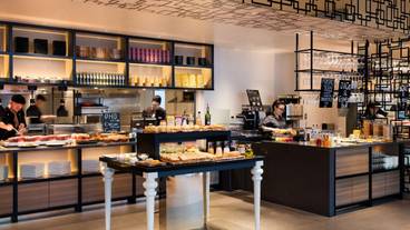 Dining & Bar LAVAROCK ② / 4