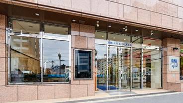 施設の入り口 / 5