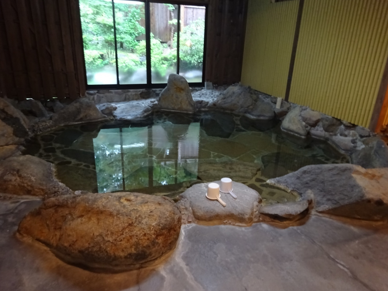 懐かしさを感じる、暖かさ溢れる温泉施設3483740