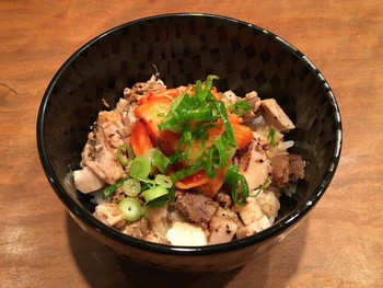 「世界一暇なラーメン屋」料理 985869 豚丼 250円
