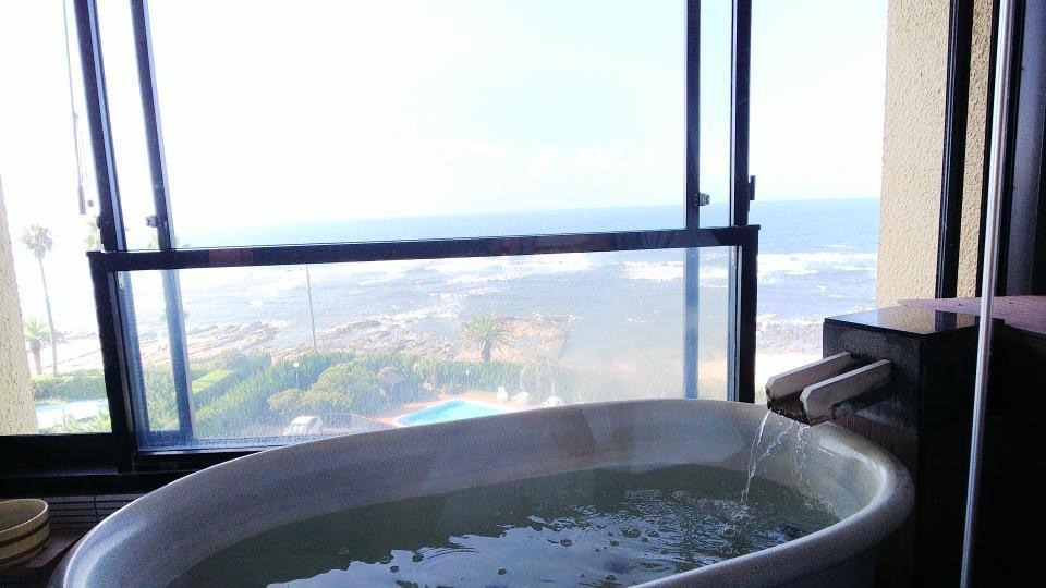 お部屋の温泉はとろりとした柔らかい肌触りで、肌がしっとりスベスベになりました。