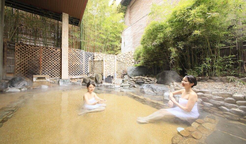 美月の湯 露天風呂 / 4