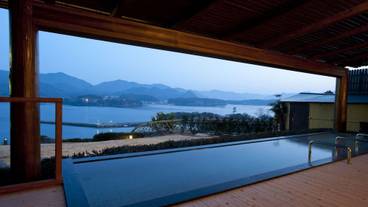 屋外スパ浴槽 / 1