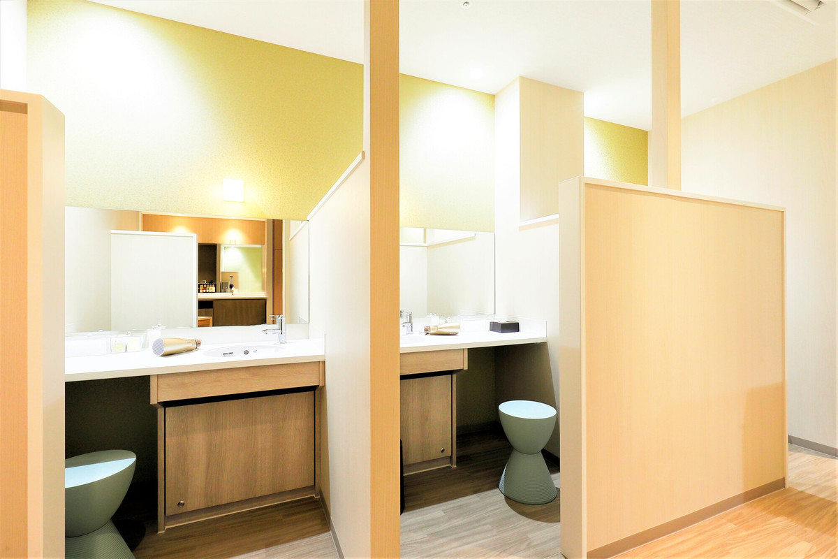 女性浴場／パウダールーム