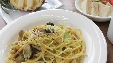 食事・飲み物 / 3