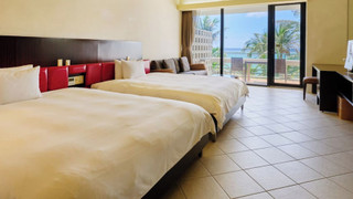 Twin Queen Room