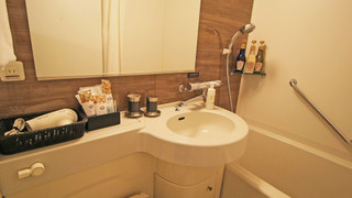 クアッドルーム(喫煙、ユニットバス)