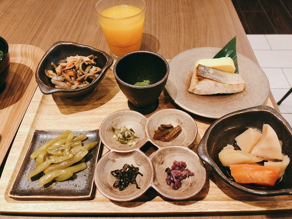 ヴィアイン四条室町の和朝食