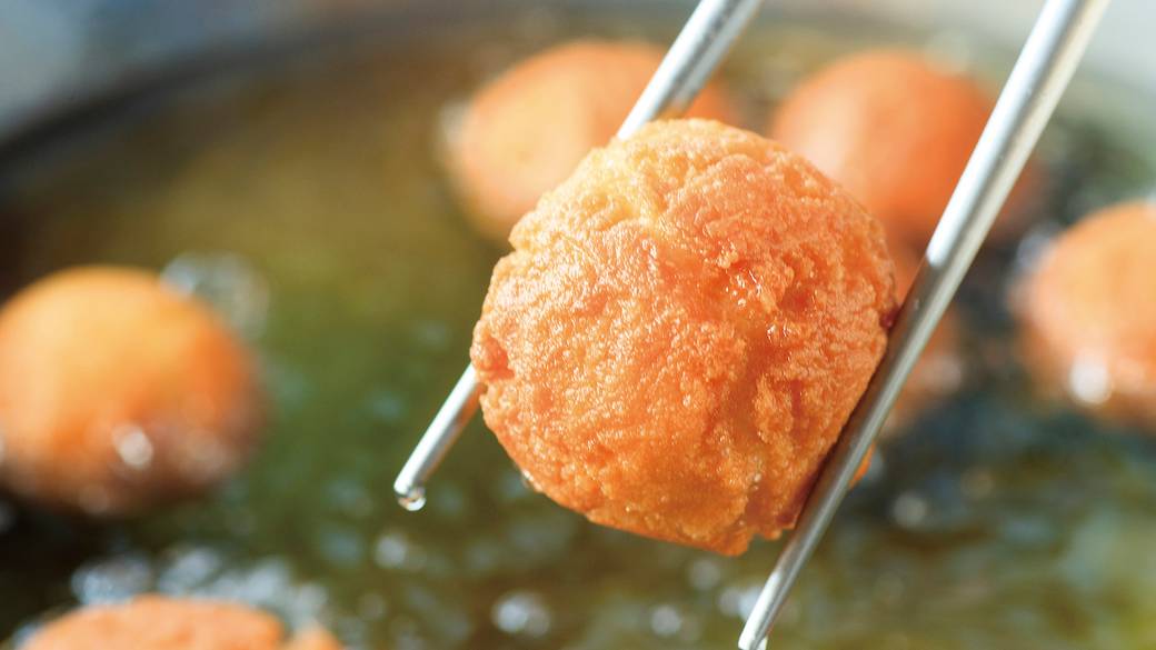 サーターアンダギー作り / 2