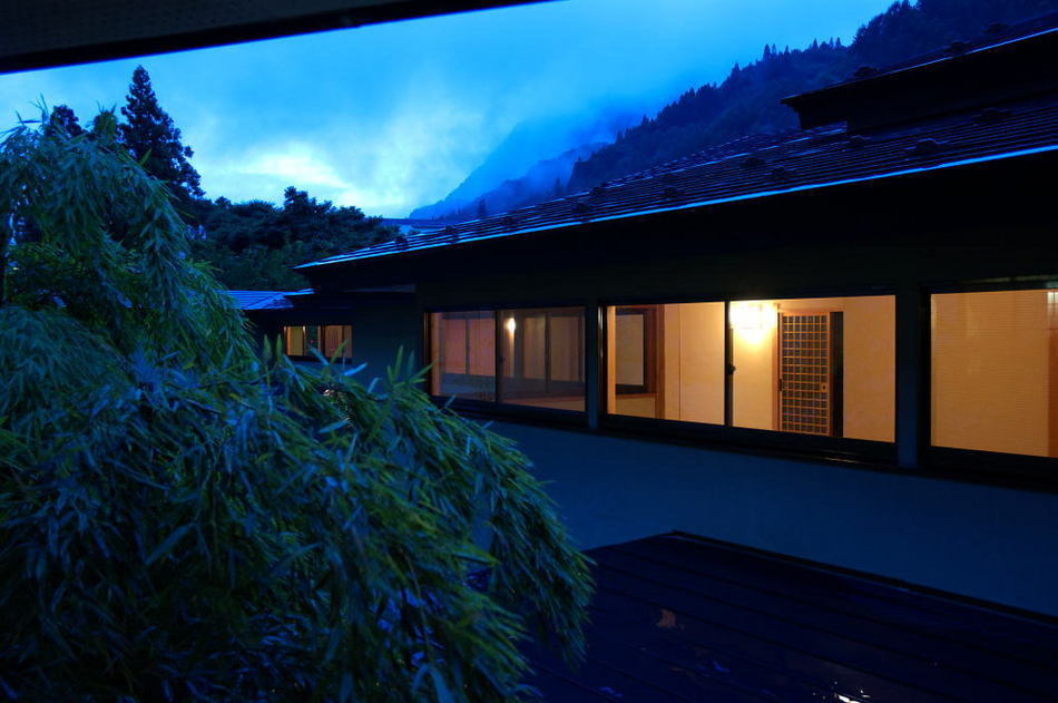 露天風呂付き客室に個室食で家族水入らず。全12室の離れ風隠れ宿4572992