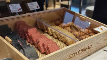 朝食ビュッフェ／パン / 8