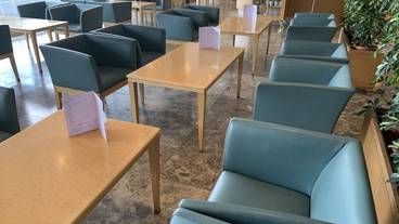 ロビーラウンジ / 3