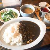 ドン・モナミ（ドンモナミ）