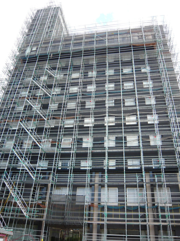 外装工事中です