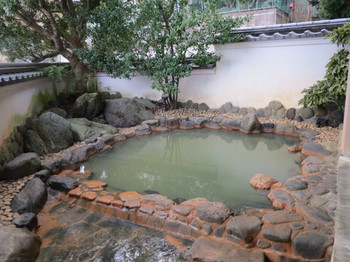 隣接する海鮮食堂でボリュームたっぷりの食事が味わえる宿3485927