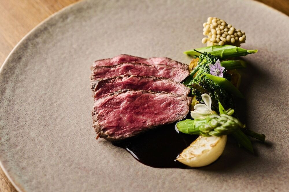 6万平米の森の中で味わう、「ひらまつ」のフレンチ3412296