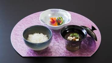 食事・飲み物 / 26