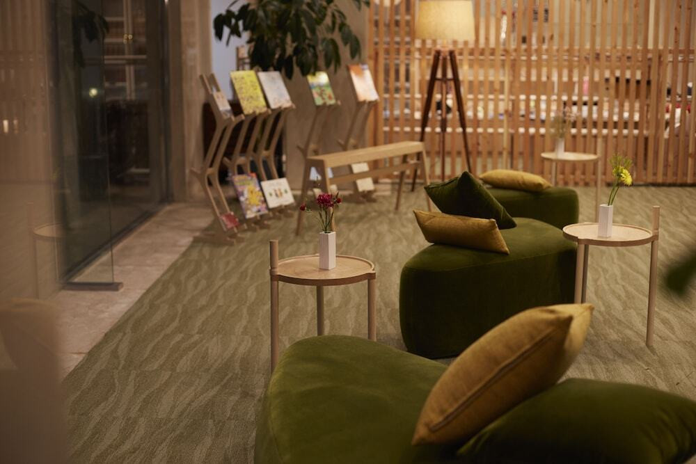 ロビーラウンジ