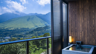 クラシック ルーム キングベッド 1 台 バリアフリー 禁煙 (Private Onsen, Lounge Access)