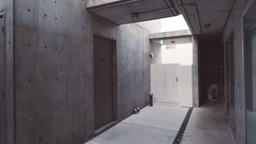 内部エントランス / 2