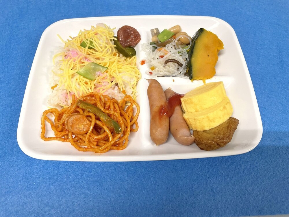 朝食