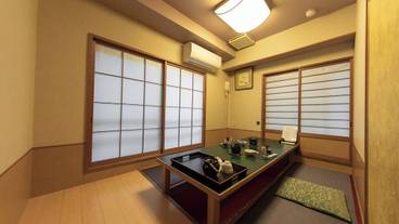 旅館のお食事処 / 14