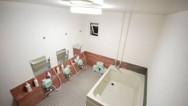 屋内スパ浴槽 / 1