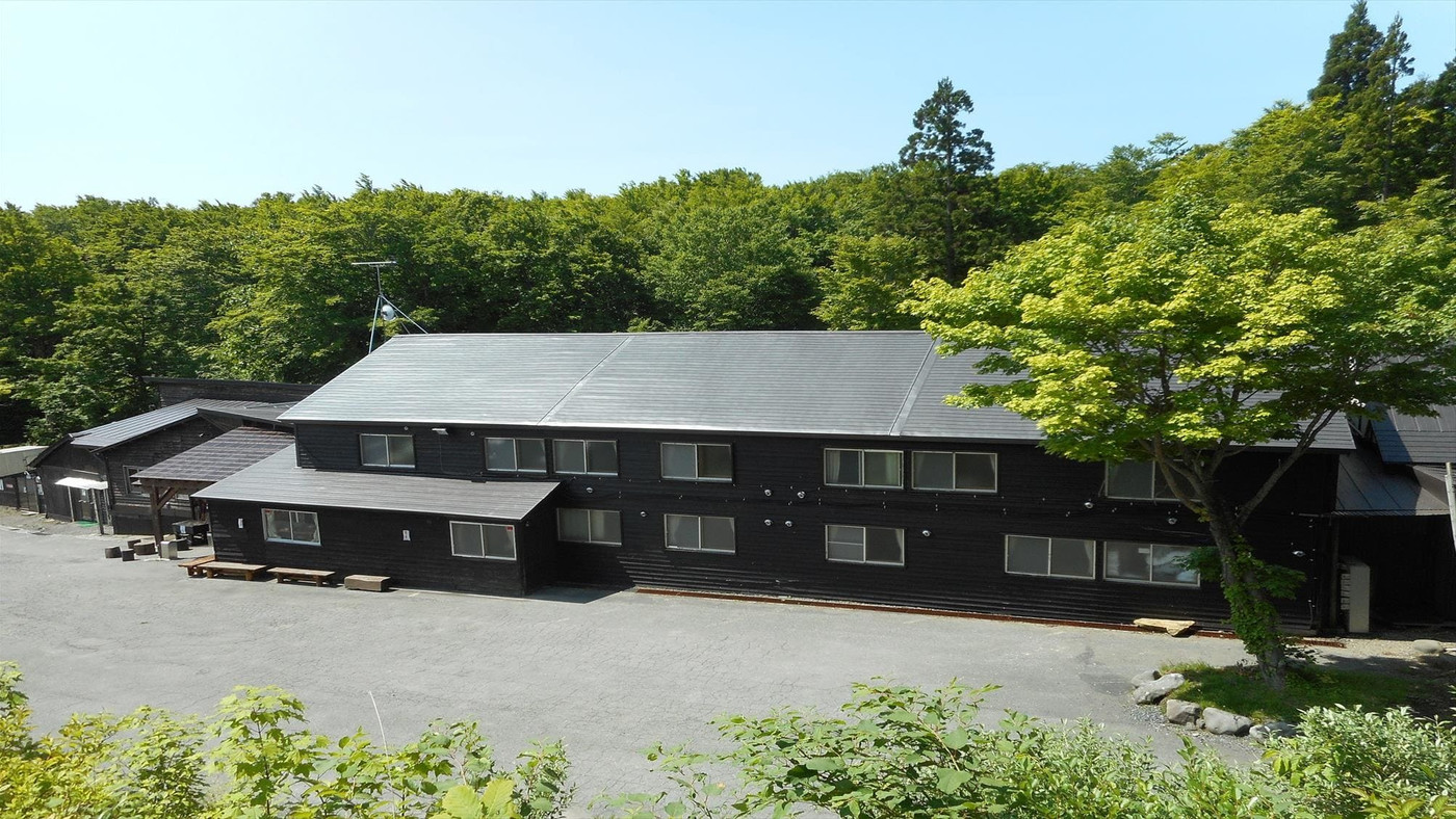 八甲田山の山あいに抱かれた自然の中のぬる湯を満喫3506760