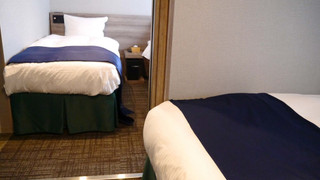 ファミリー ルーム ベッド (複数台) 禁煙 コネクティングルーム (Hollywood room)