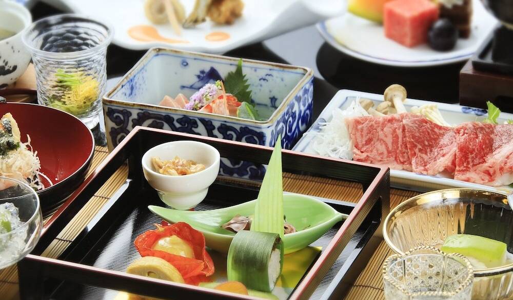 夕食 会席料理一例② / 2