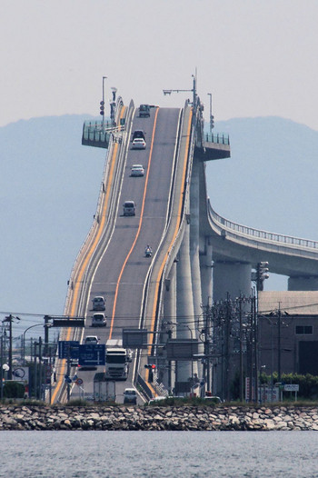 これが島根と鳥取を結ぶ「べた踏み坂」だ！2697
